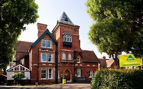 Yha Canterbury Hostel